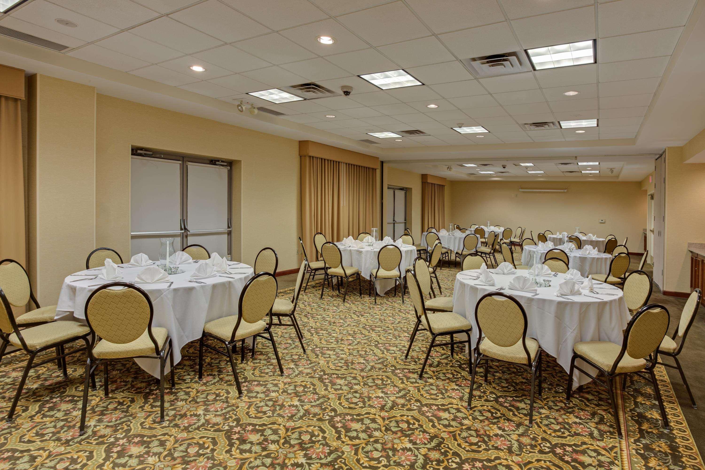 Hilton Garden Inn Cleveland Airport Fairview Park Eksteriør bilde