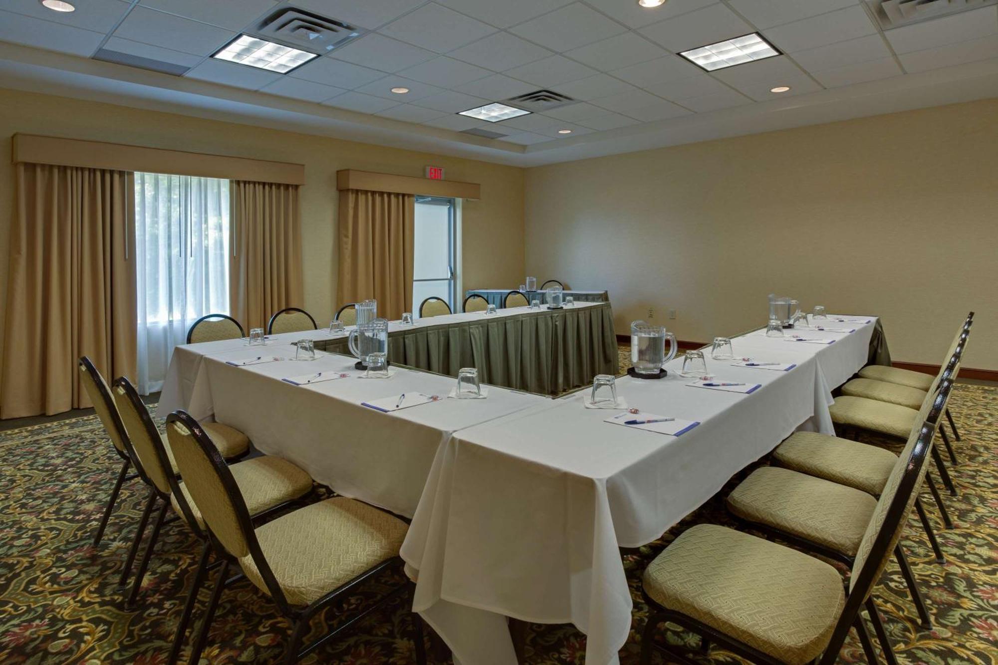 Hilton Garden Inn Cleveland Airport Fairview Park Eksteriør bilde